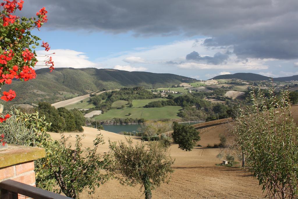 Agriturismo La Corte Sul Lago Cingoli Exteriör bild